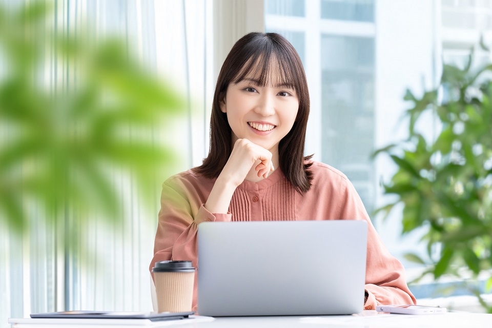ドコモ光（OCNインターネット）契約で1,500円現金還元！お得な特典を見逃すな！