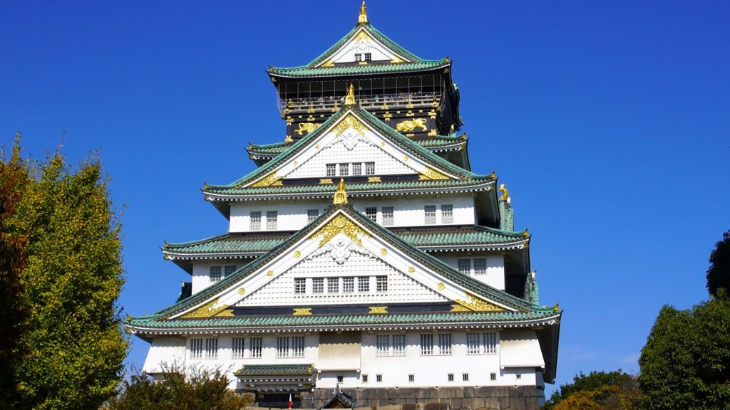 大阪マラソンのシンボルとして知られる大阪城